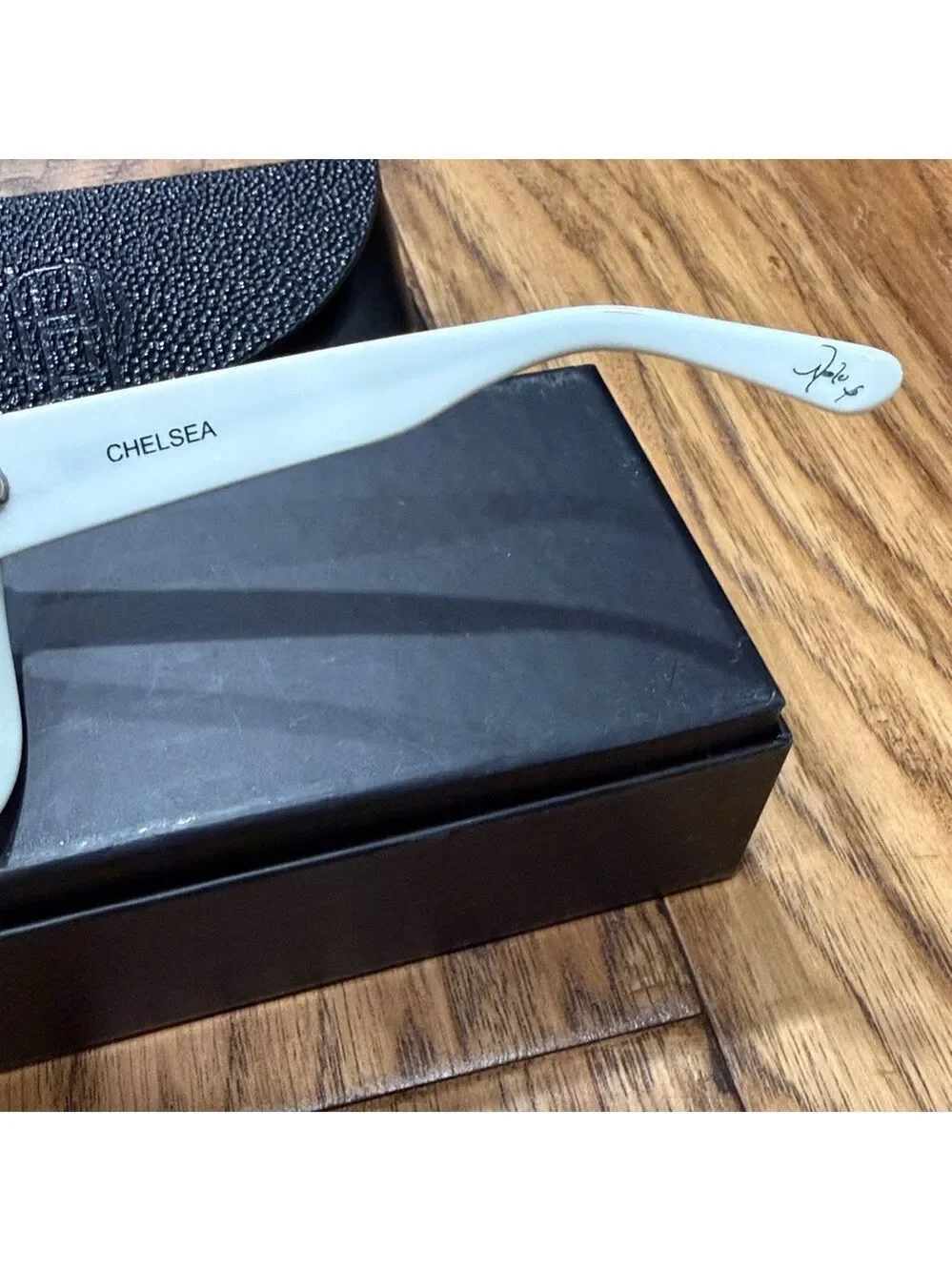House of Harlow White with Pink Chelsea Sunglasses with box and case